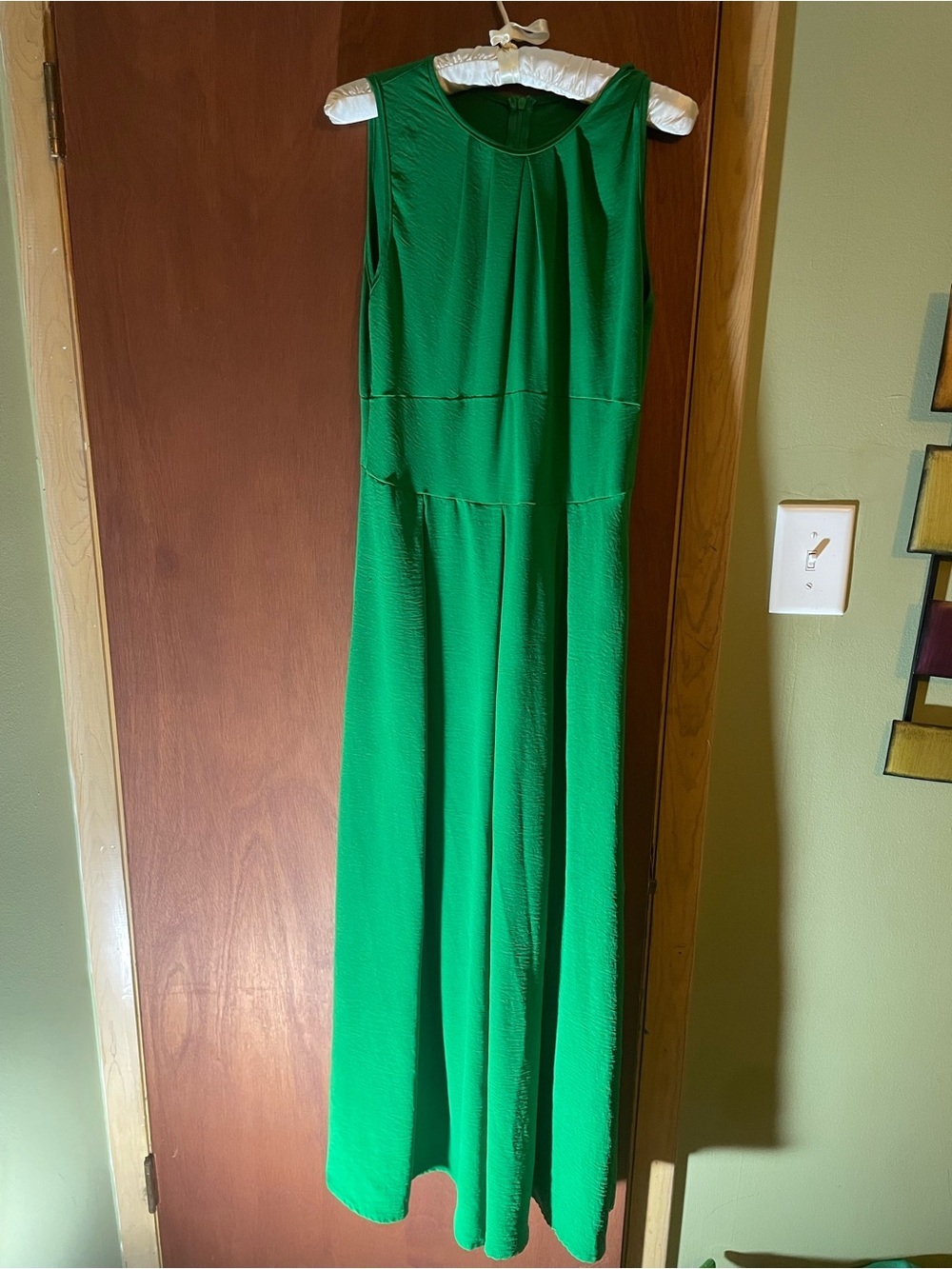 Emerald Green Sleeveless Maxi Dress - Picture 2 of 6